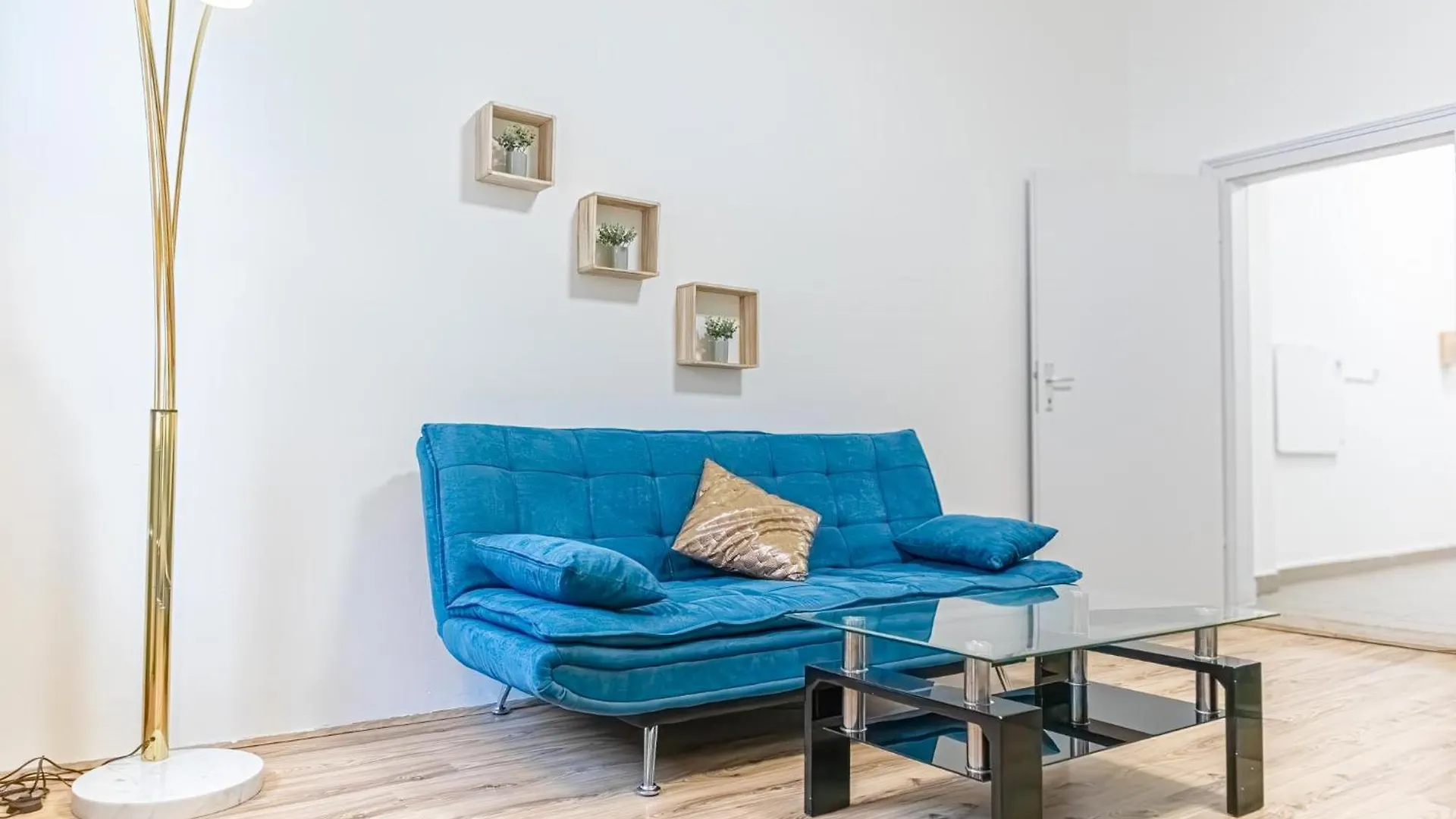 Basic 2Br Apt Perfectly Connected&Well Positioned Vienna Apartment