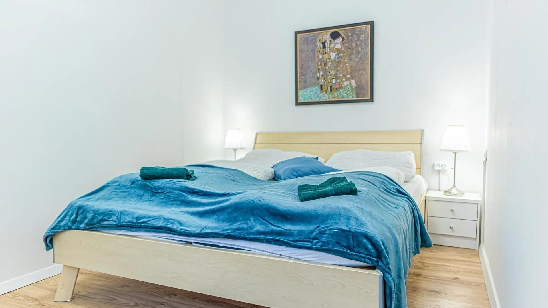 Basic 2Br Apt Perfectly Connected&Well Positioned Vienna