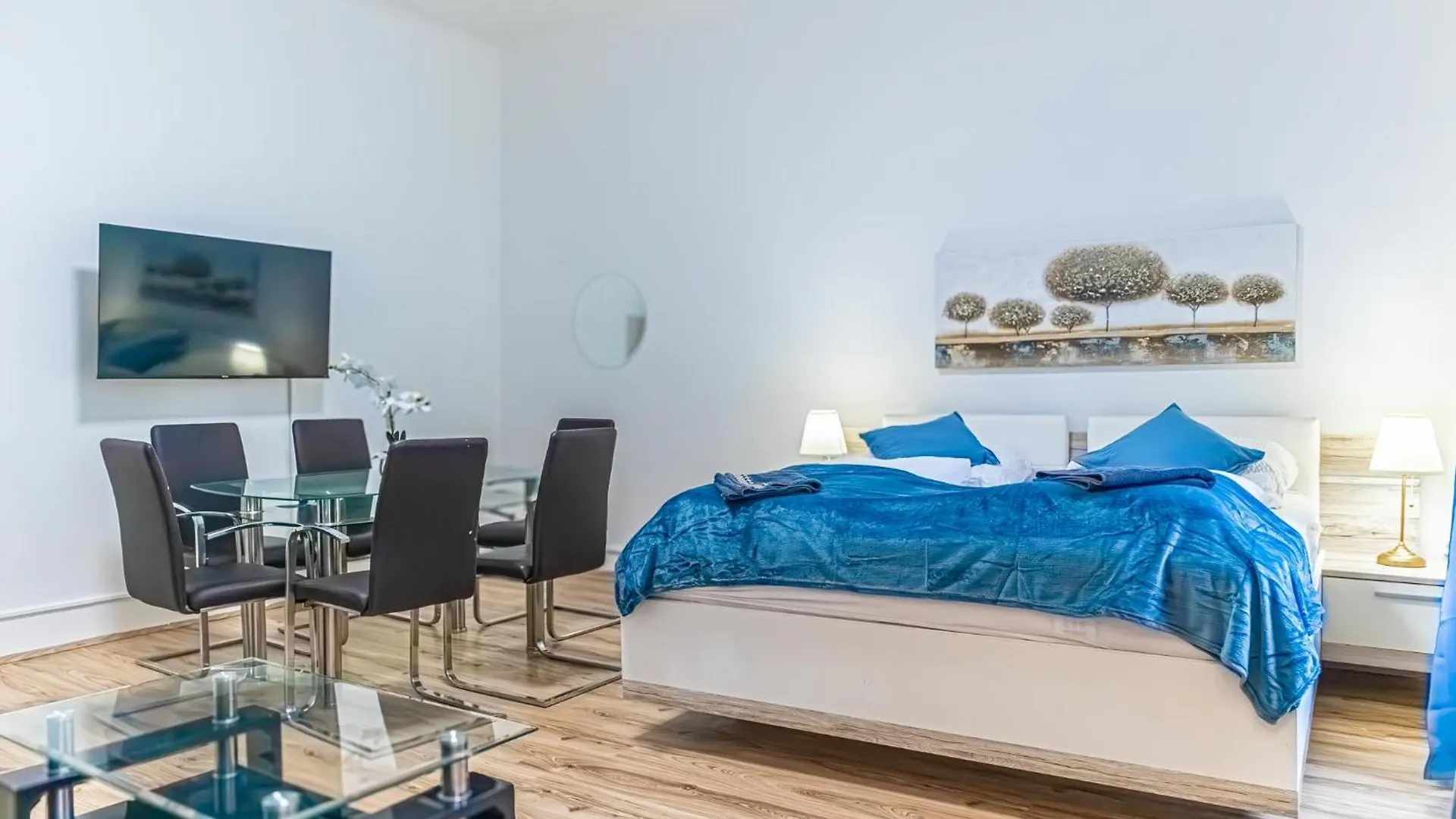Basic 2Br Apt Perfectly Connected&Well Positioned location
