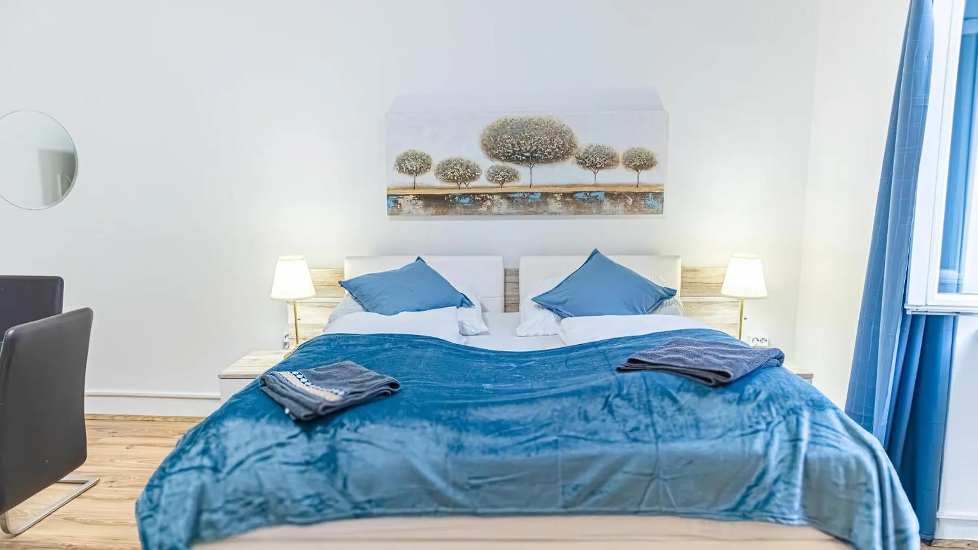 Basic 2Br Apt Perfectly Connected&Well Positioned Bécs Apartman